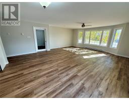 71 Adams Loop thumbnail 13