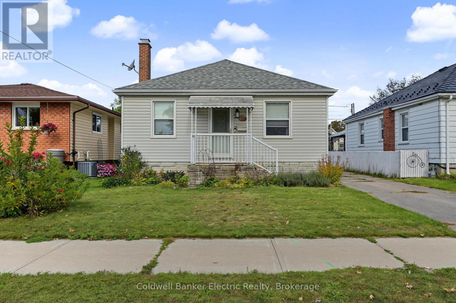 440 Howden Street