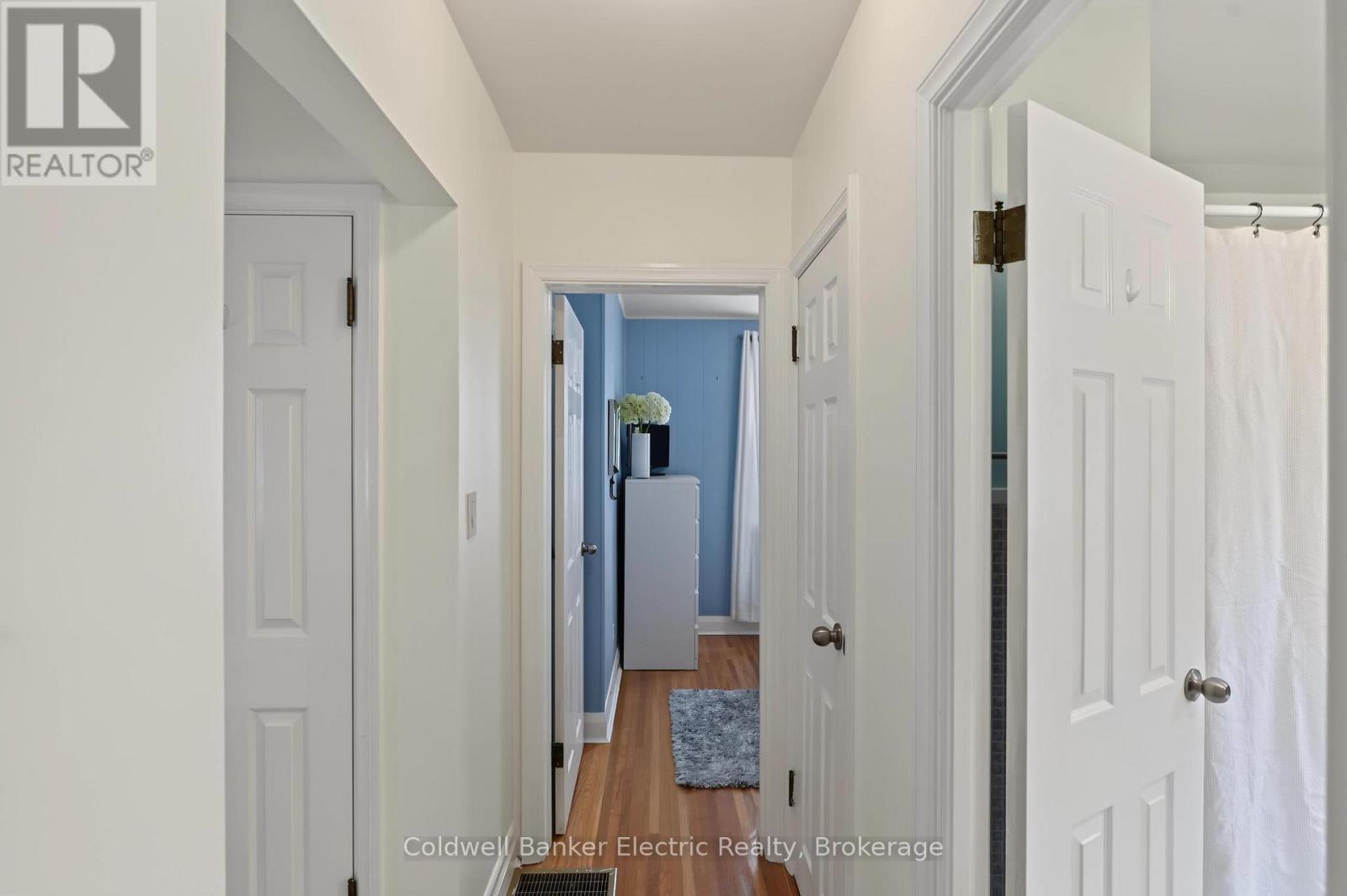 440 Howden Street — photo 10