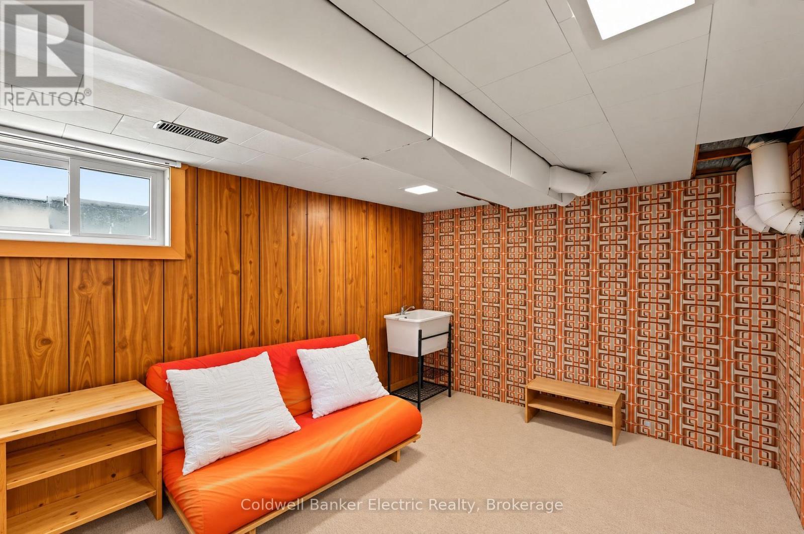 440 Howden Street — photo 17