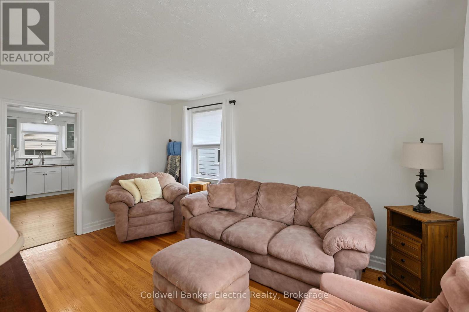 440 Howden Street — photo 8