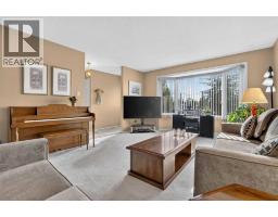 Kitchen - 172 Queensland Road Se, Calgary, AB T2J3S2 Photo 6