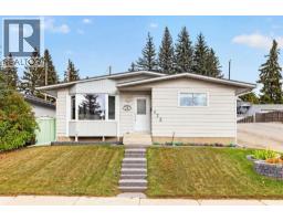 172 Queensland Road SE - photo 1