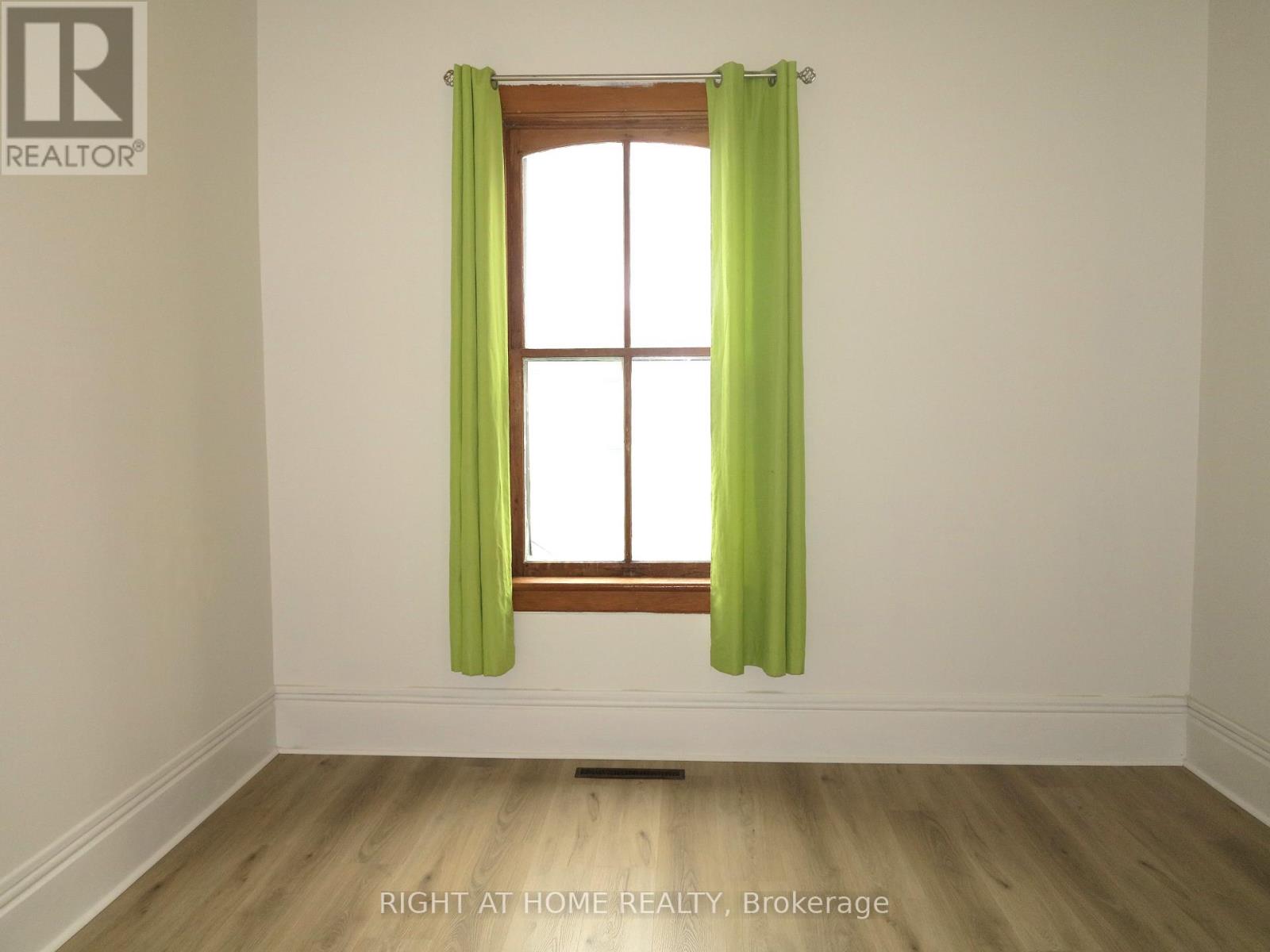 129 Walnut Street — photo 4