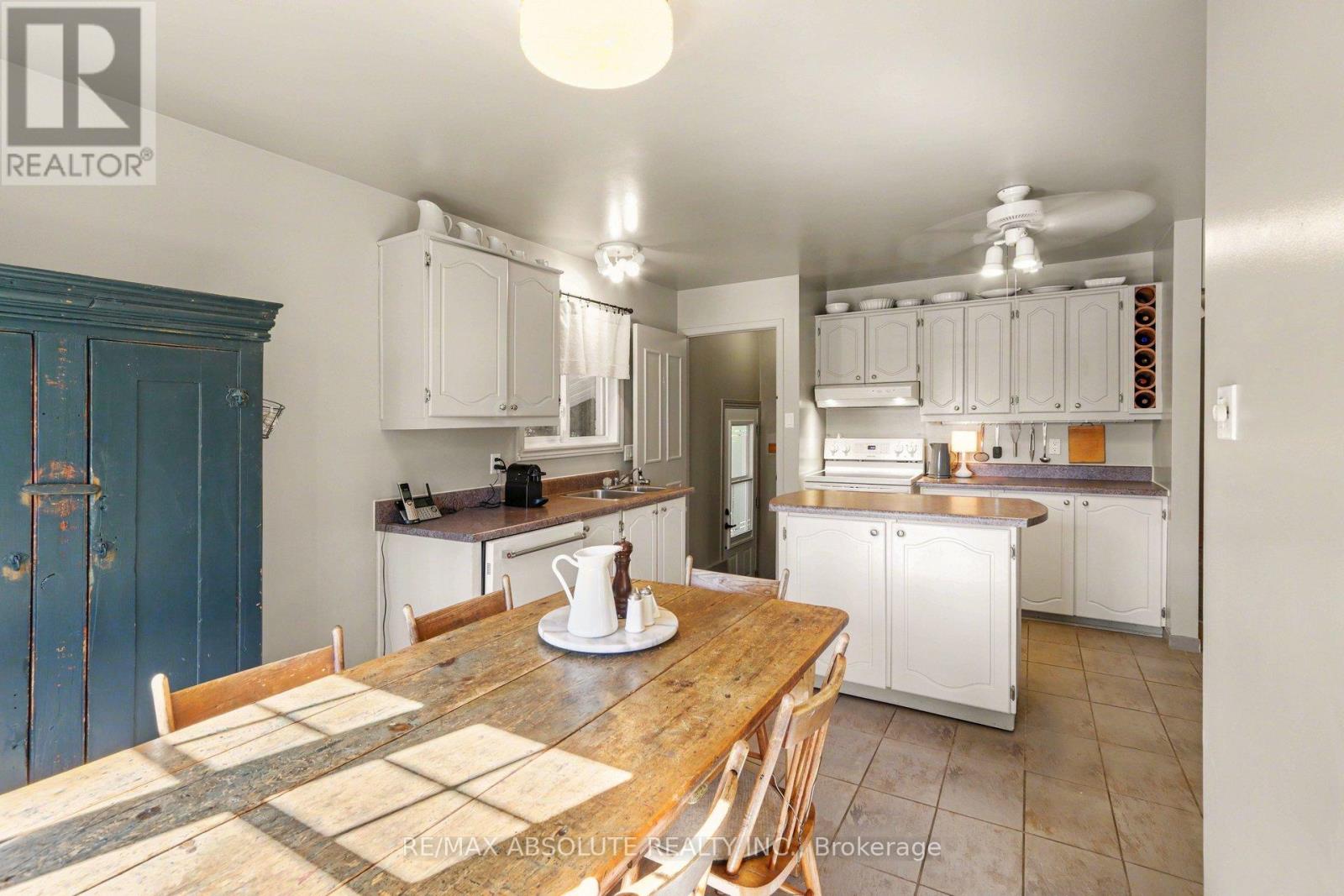 125 JUNIPER STREET E - 10