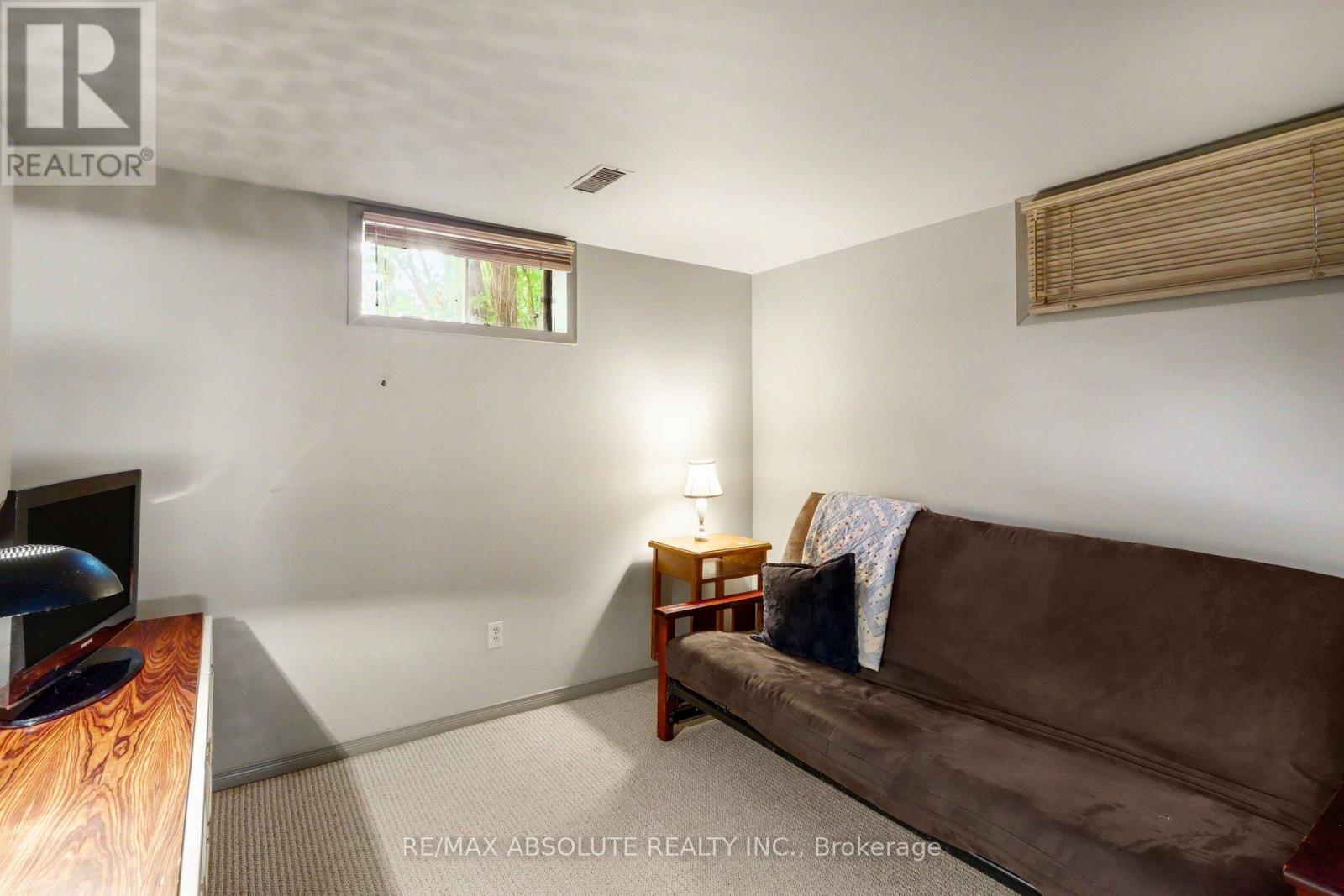 125 JUNIPER STREET E - 21