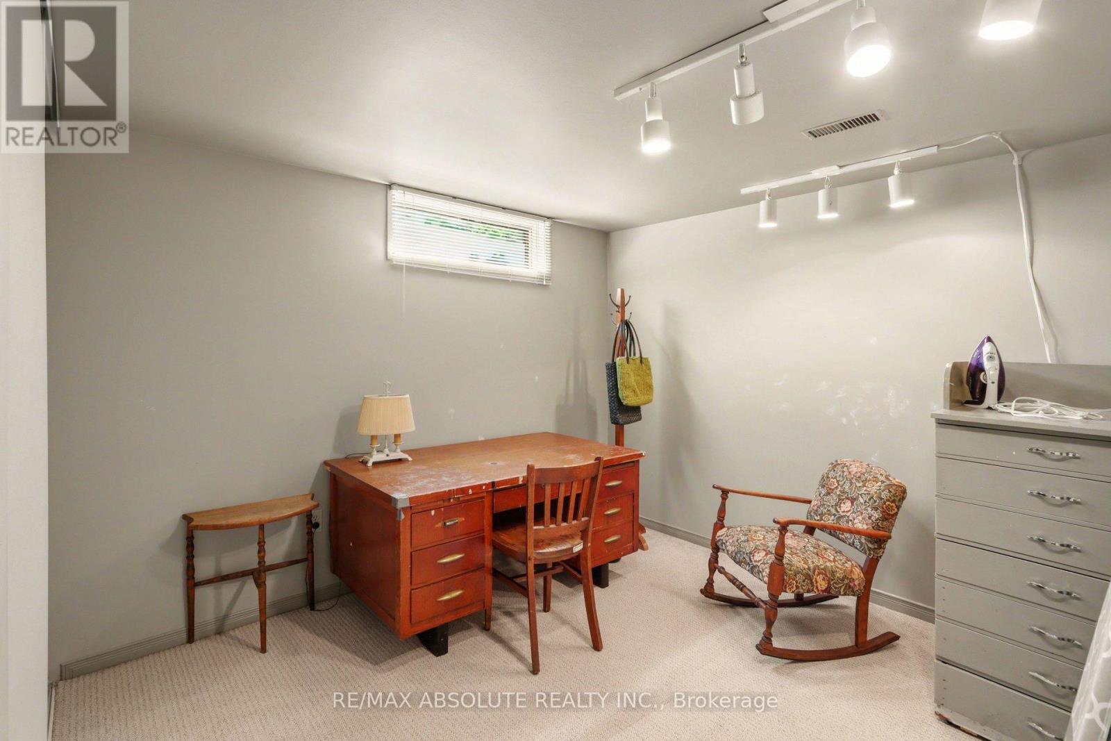 125 JUNIPER STREET E - Image 24