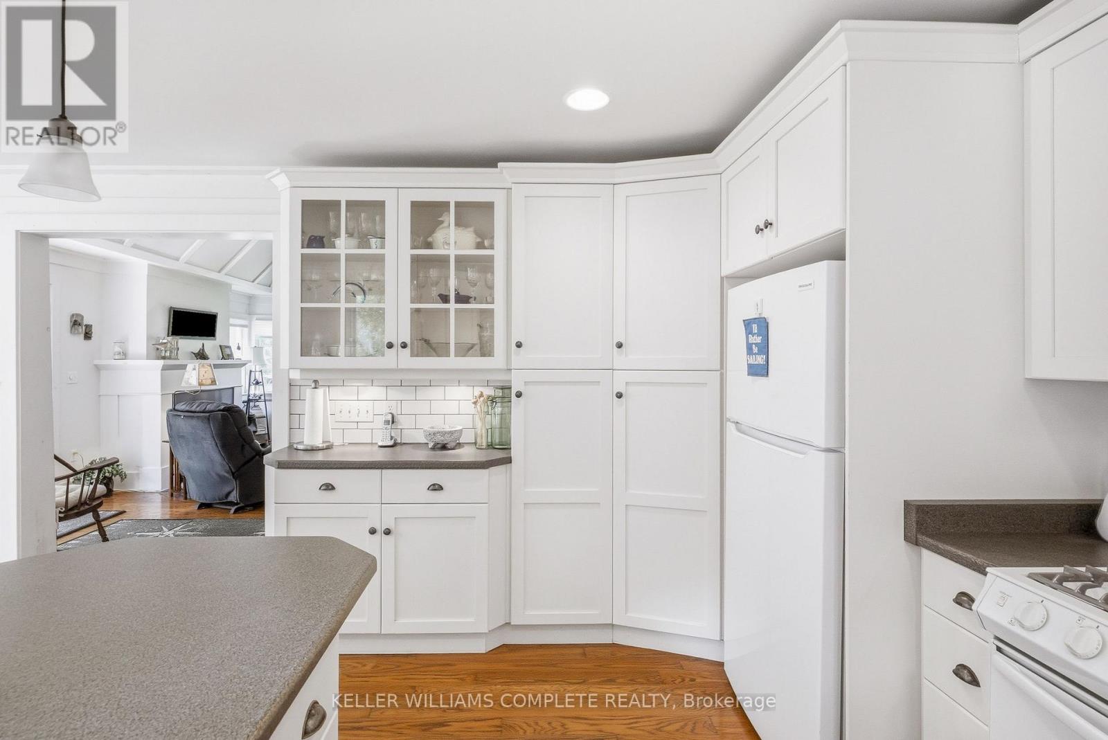 1288 WALKER LANE - 31