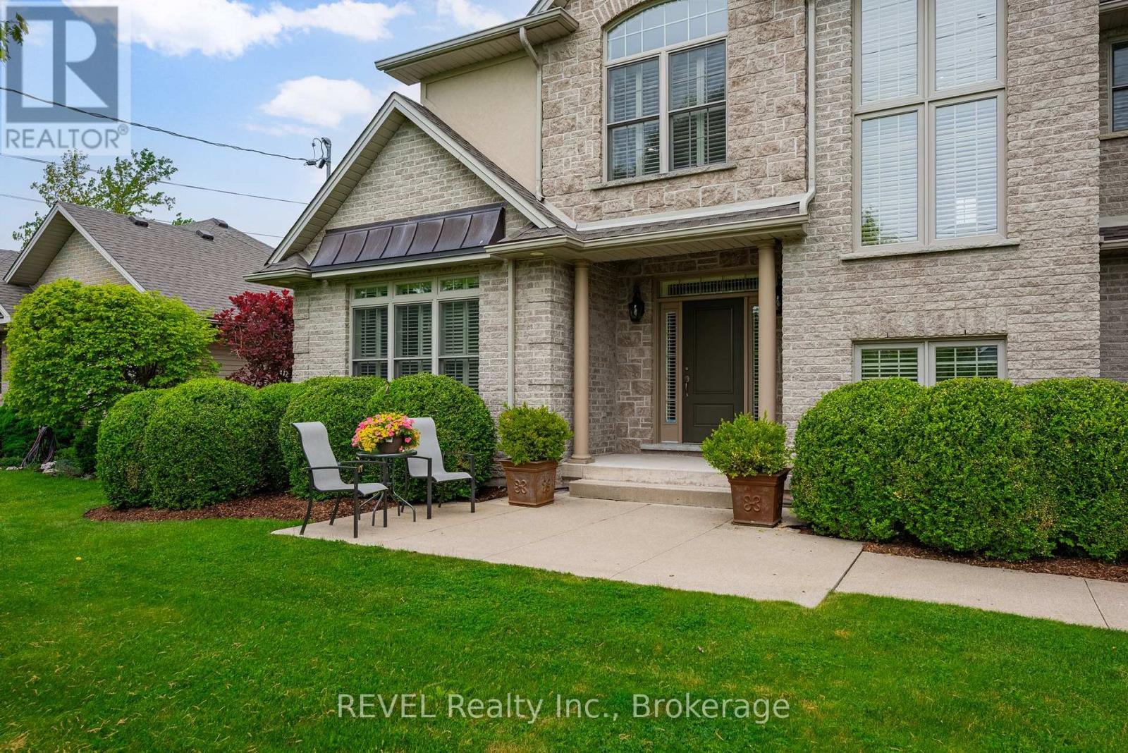 3250 THUNDER BAY ROAD - 3
