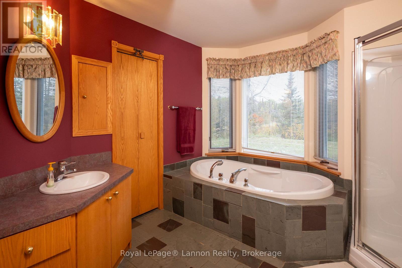2165 GREGOR ROAD - 14
