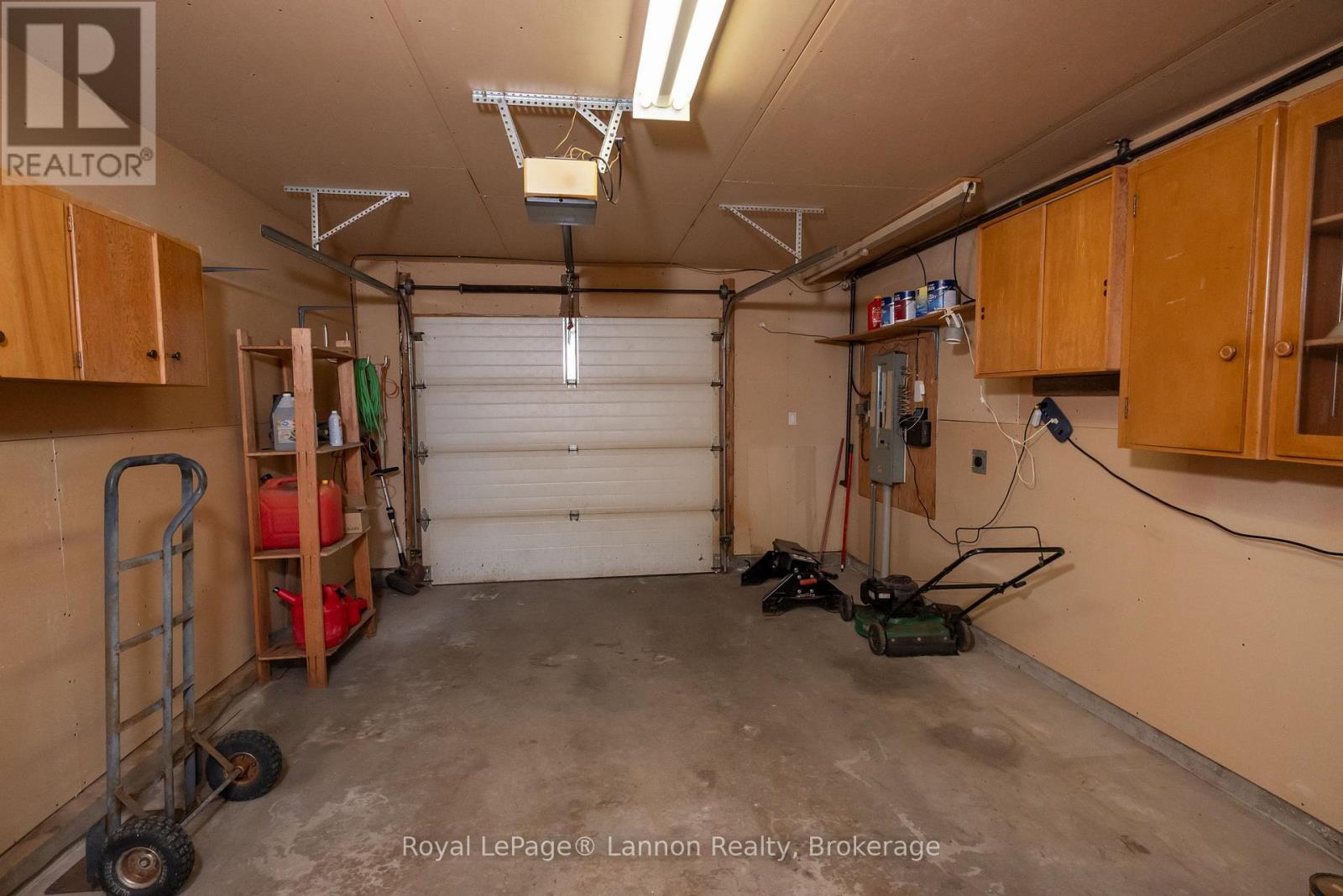 2165 GREGOR ROAD - 35