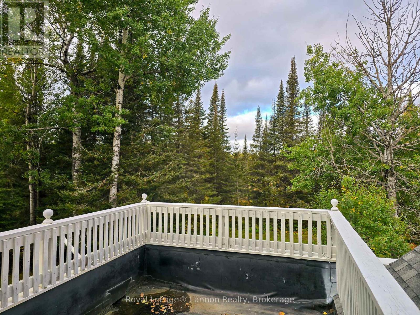 2165 GREGOR ROAD - 36