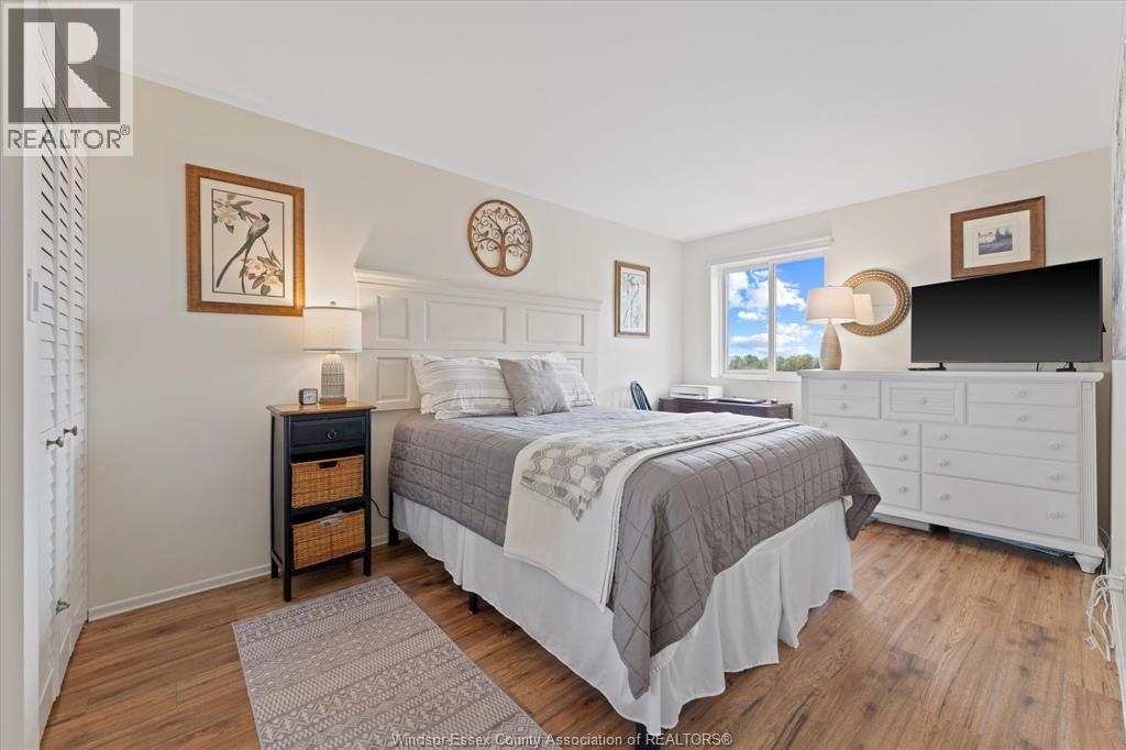#702 8591 Riverside DRIVE East - 18