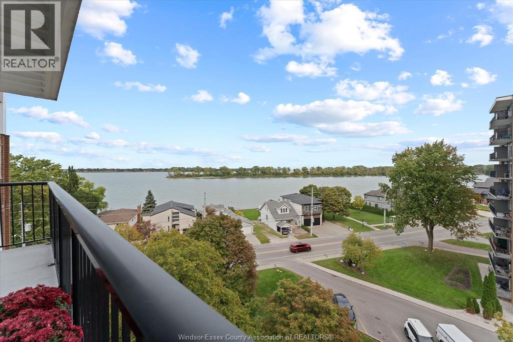 #702 8591 Riverside DRIVE East - 23