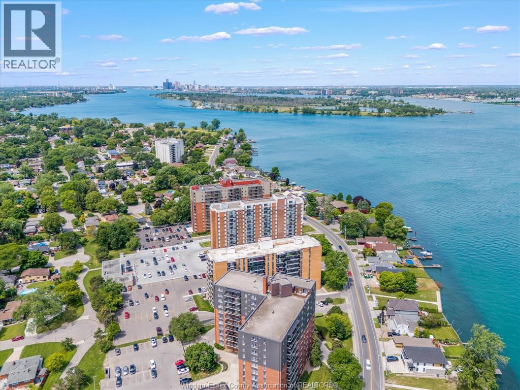 #702 8591 Riverside DRIVE East - 34