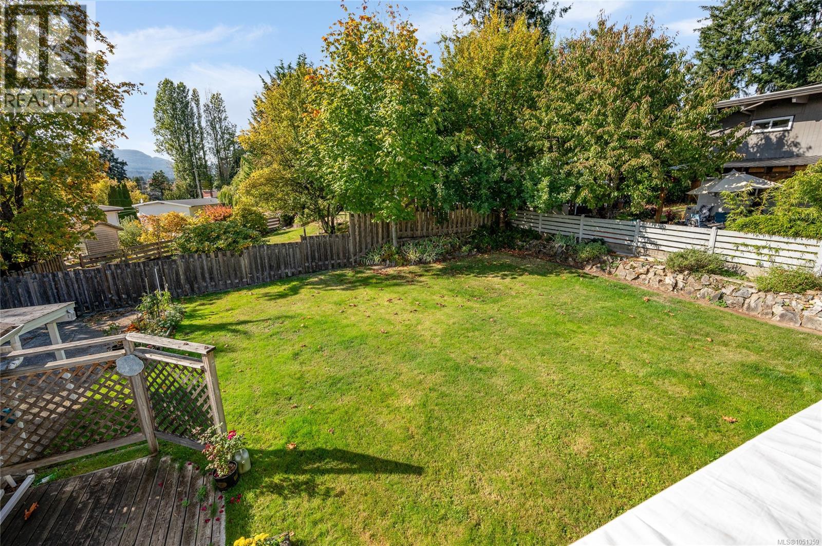 2061 Forest Dr - 18