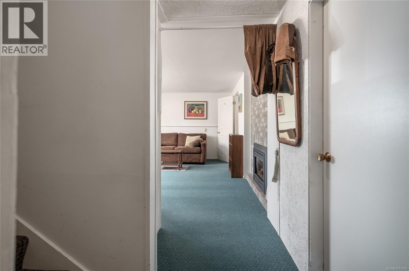 2061 Forest Dr - 24