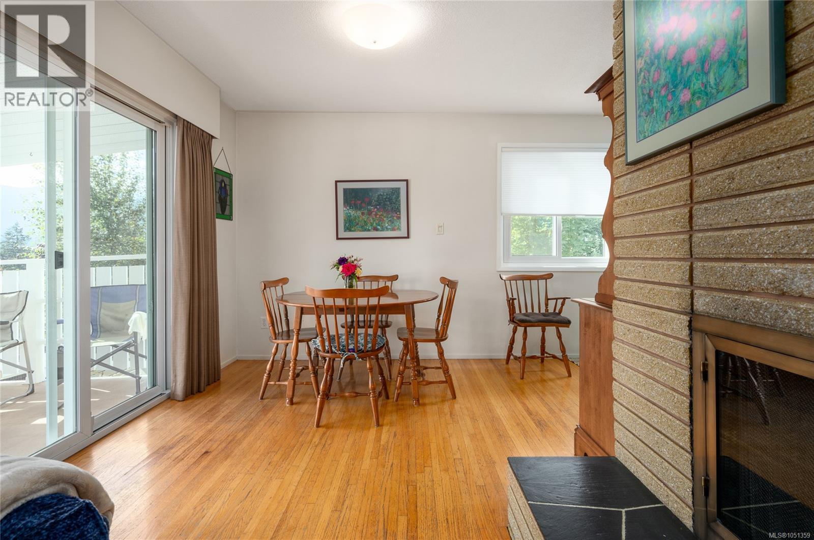 2061 Forest Dr - 8