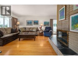 Living room - 2061 Forest Dr, Nanaimo, BC V9S2R8 Photo 6