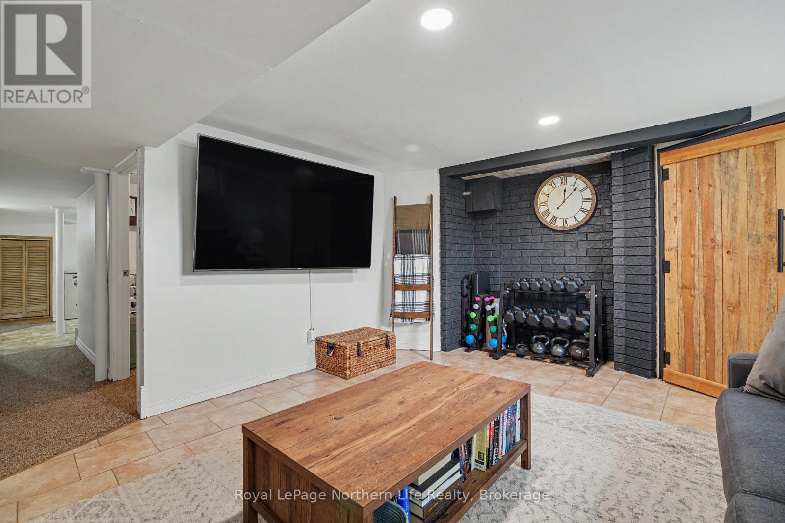 835 LORNE AVENUE - Image 25