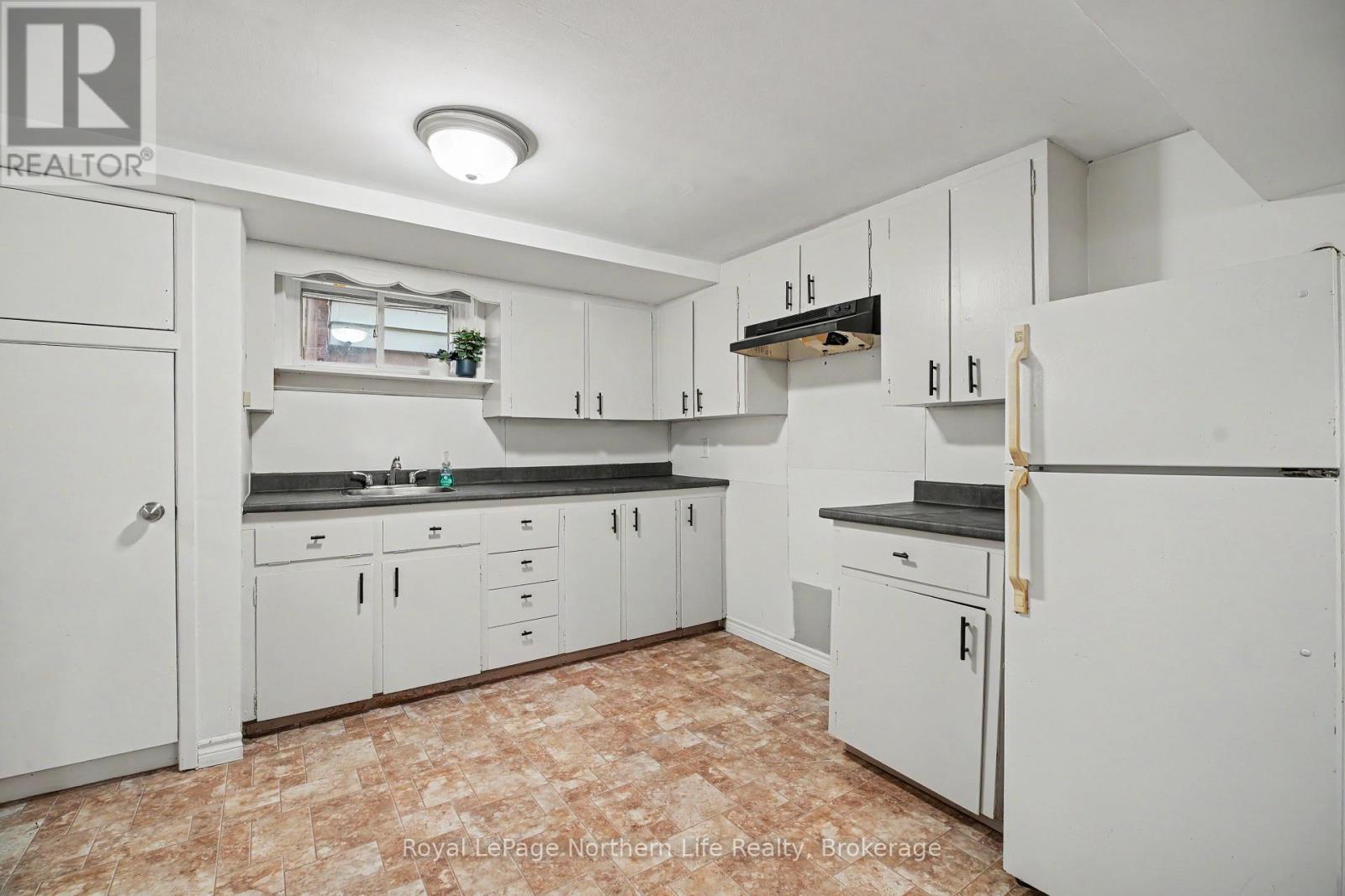 835 LORNE AVENUE - Image 30