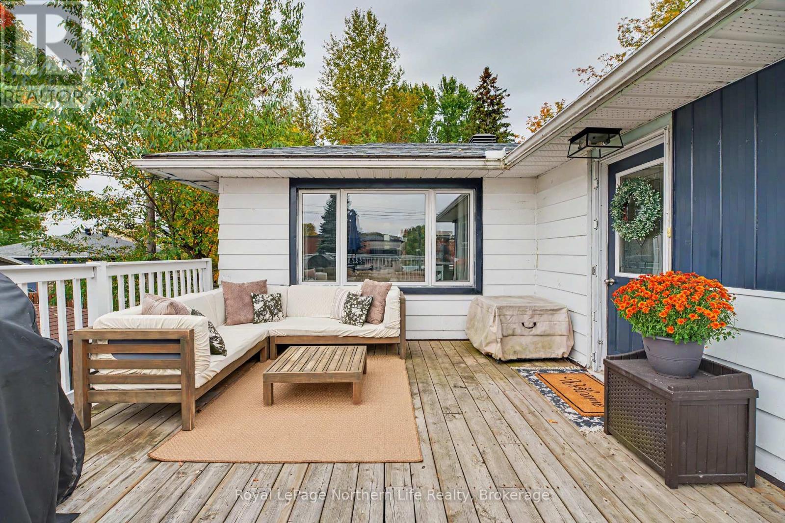 835 LORNE AVENUE - Image 35