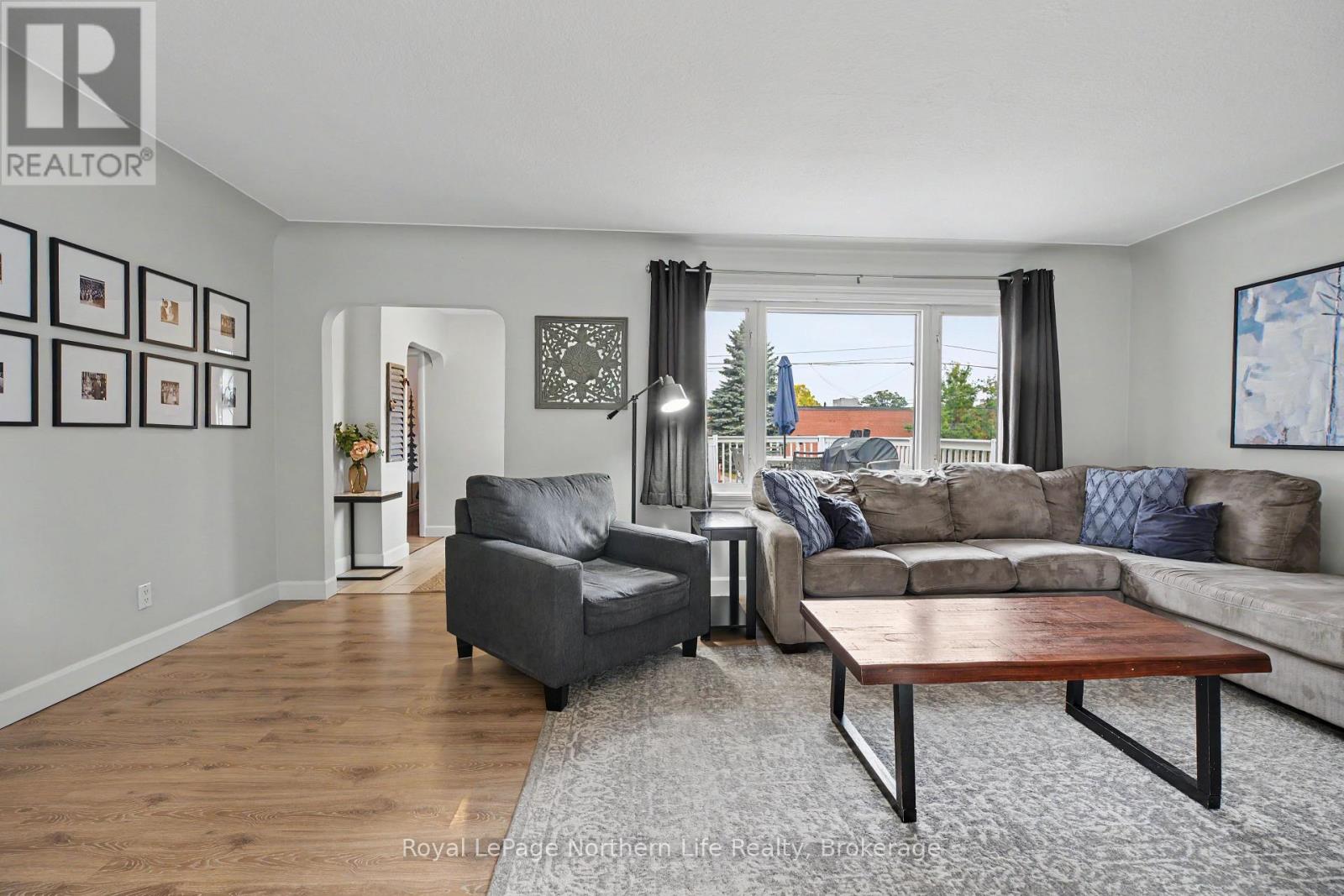 835 LORNE AVENUE - Image 8
