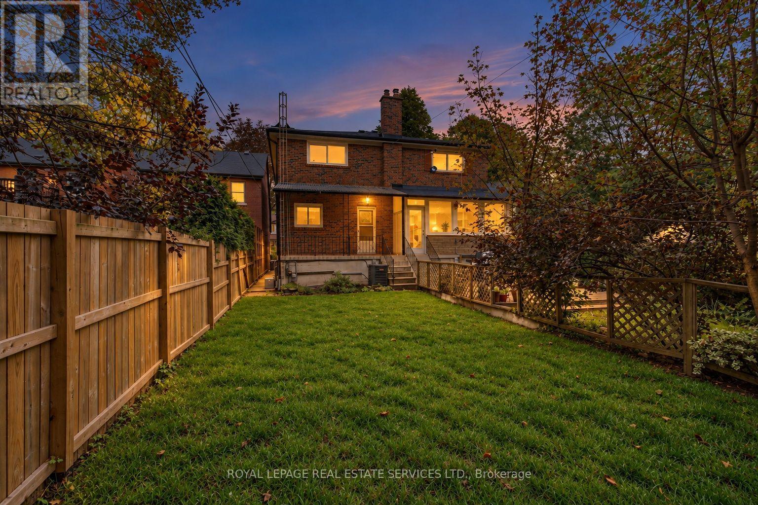 39 Albertus Avenue, Toronto, ON photo 31