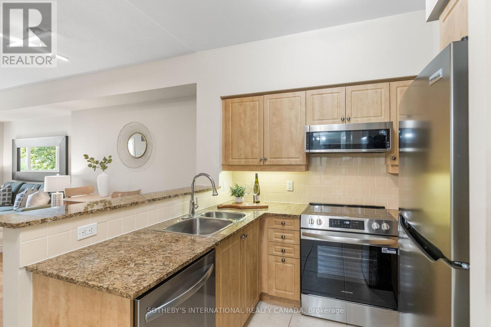 #212 481 ROSEWELL AVENUE - 19