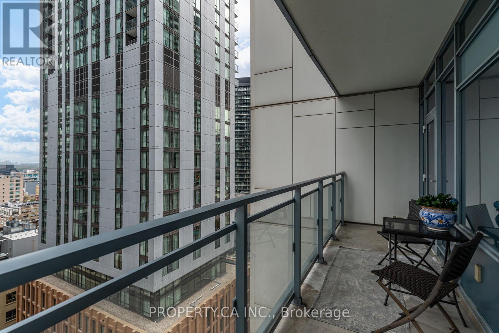 21 Widmer Street — photo 26