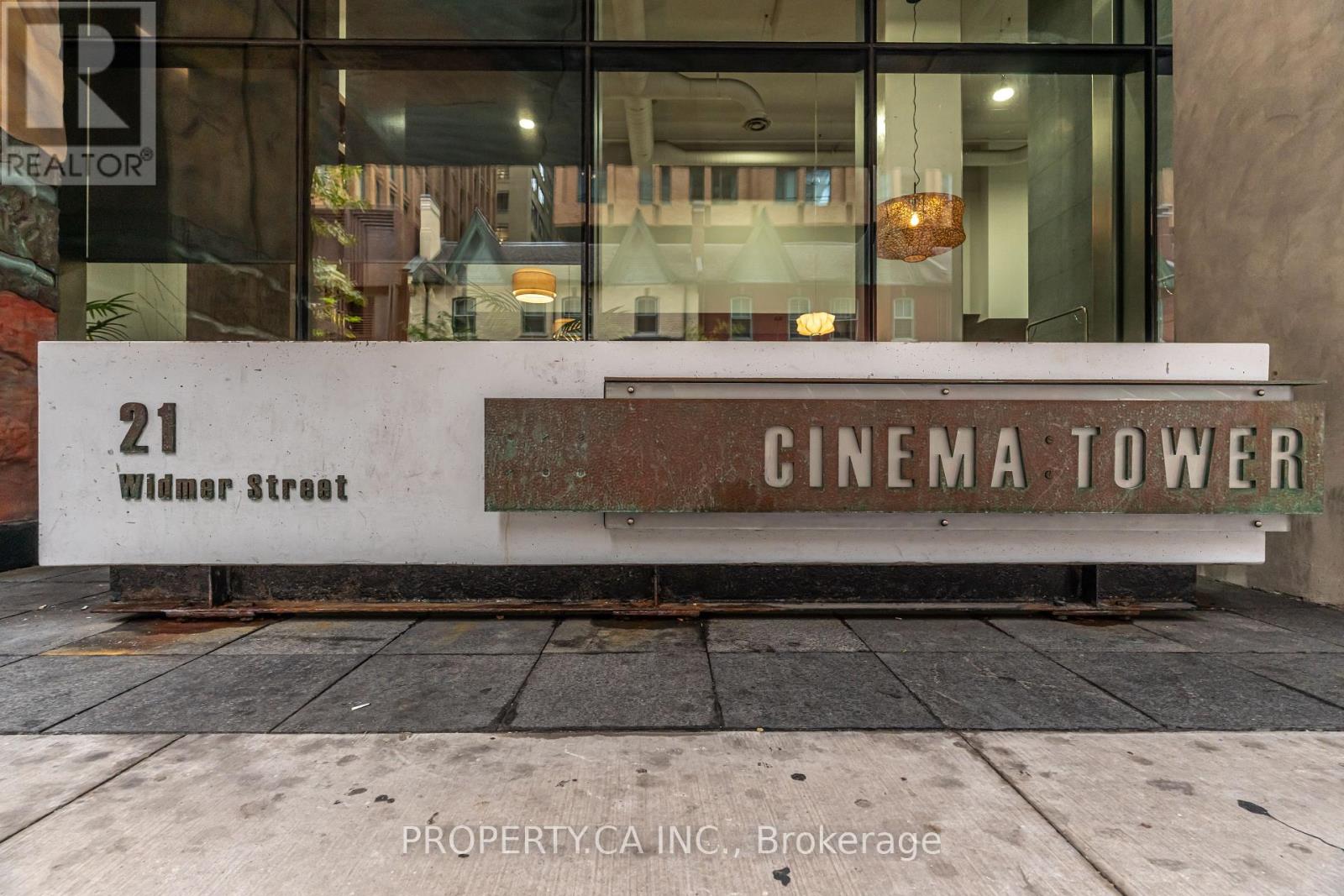 21 Widmer Street — photo 32
