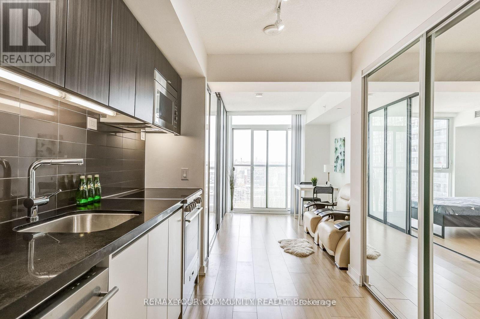 3208- 85 Queens Wharf Road, Toronto, ON photo 3