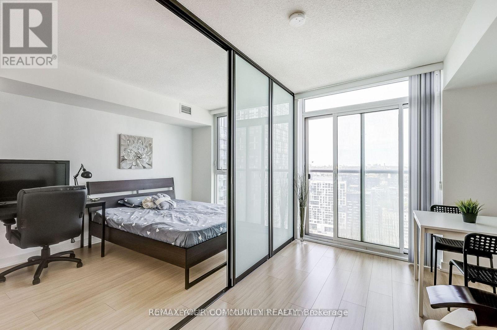 3208- 85 Queens Wharf Road, Toronto, ON photo 9