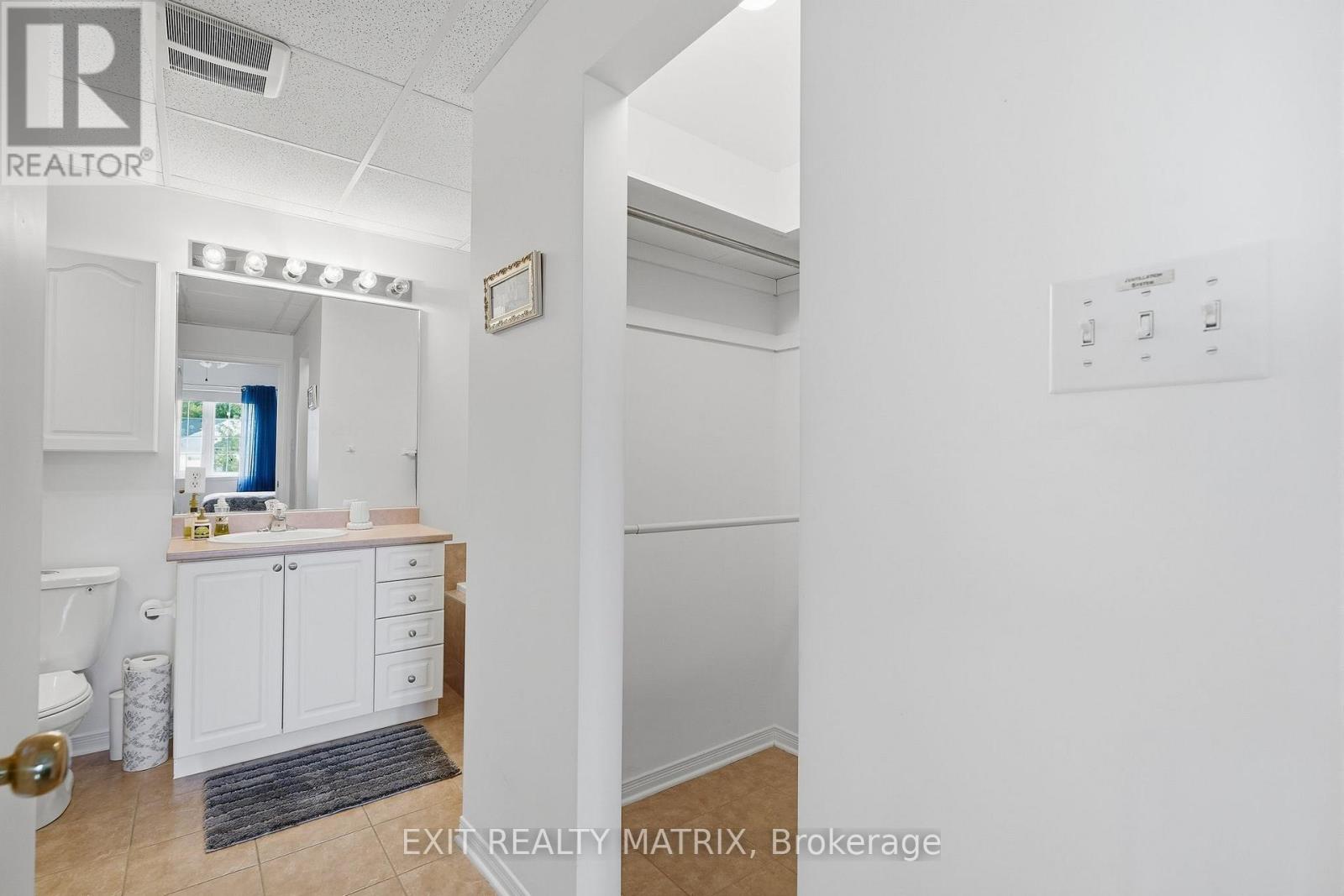 #121 1404 CLEMENT STREET - 25
