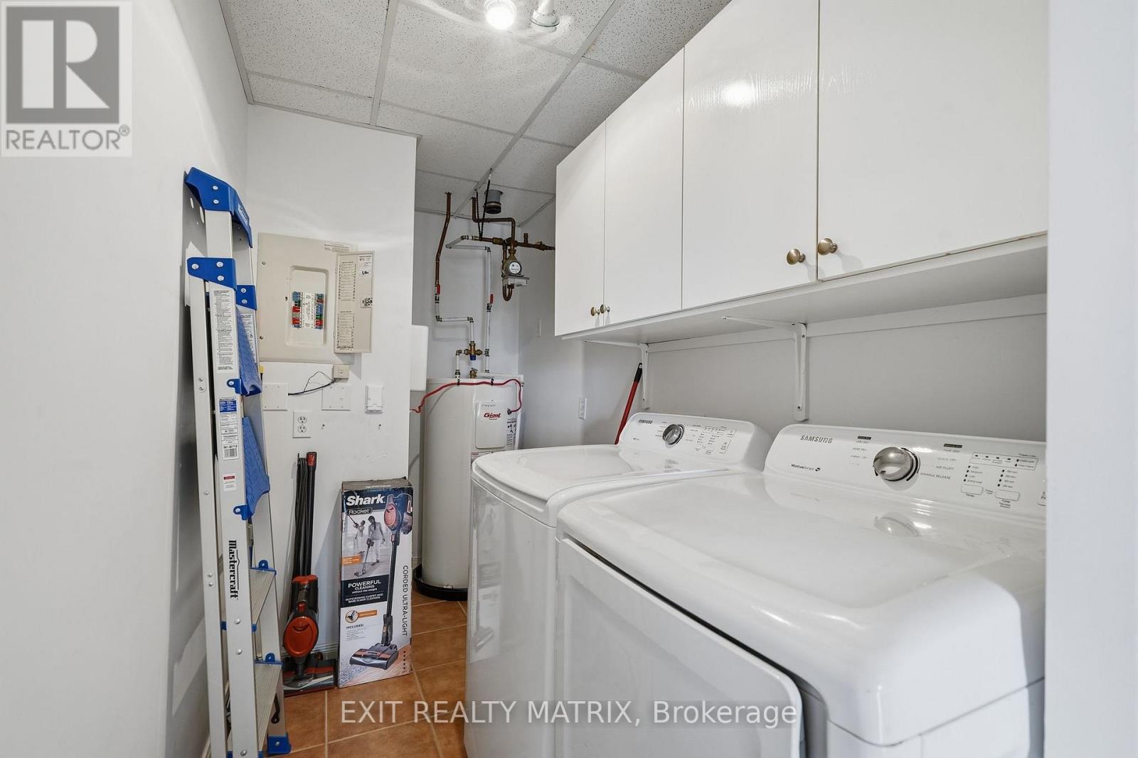 #121 1404 CLEMENT STREET - 28