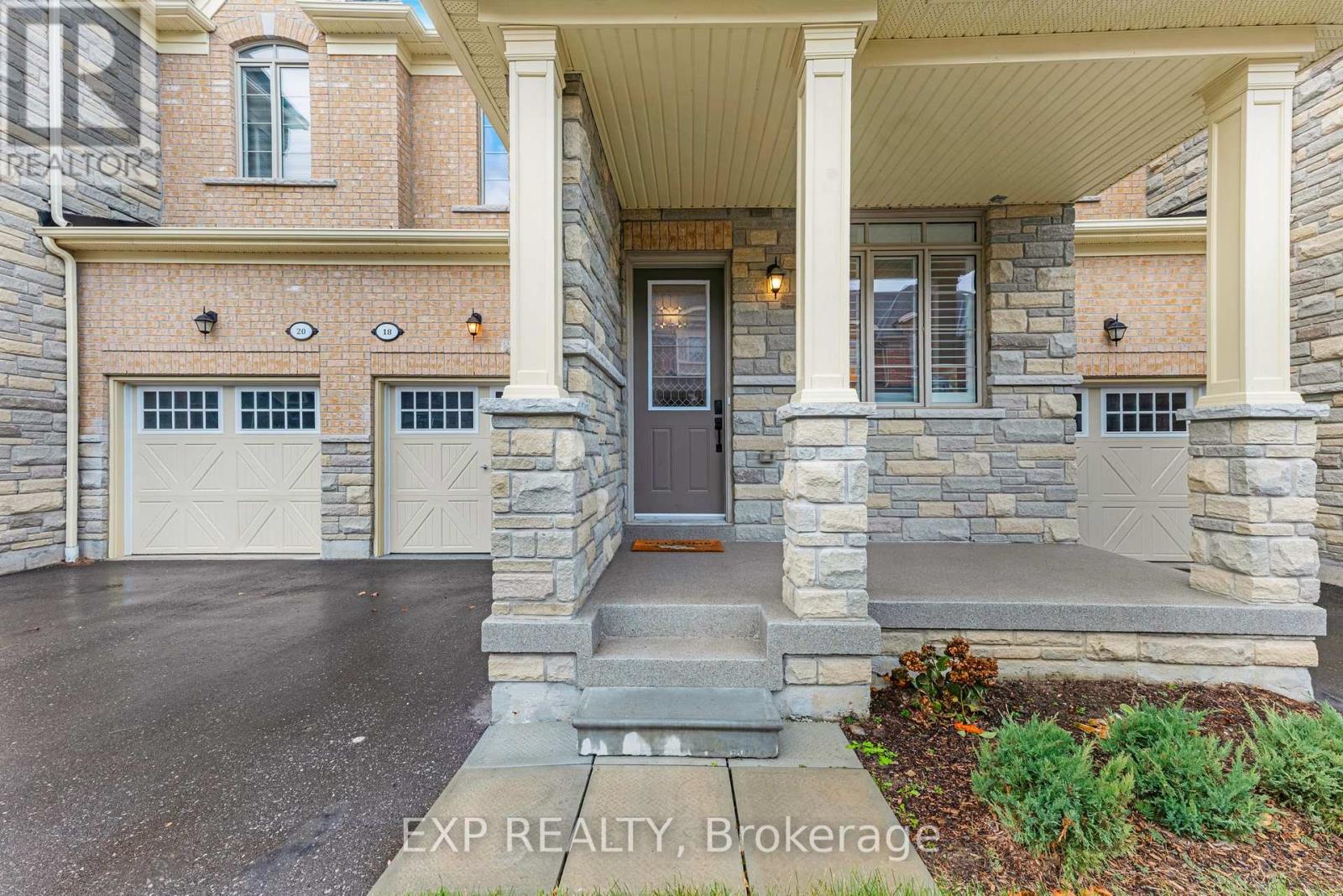 18 Hough Lane, Ajax, ON photo 3