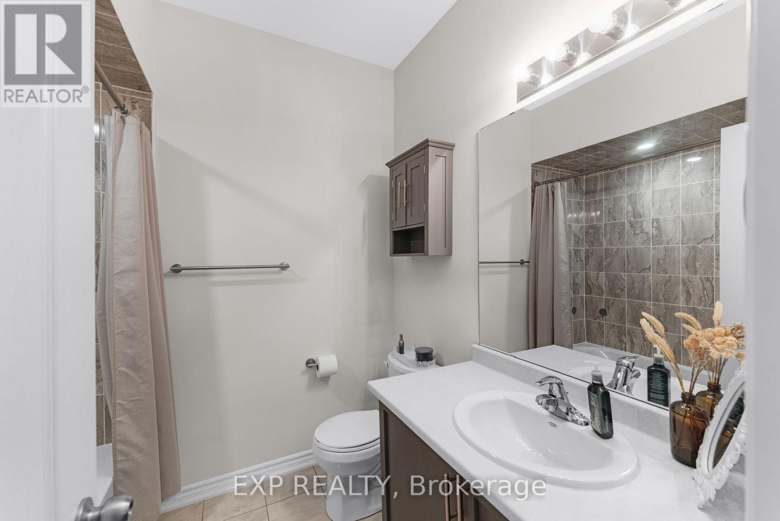 18 Hough Lane, Ajax, ON photo 34