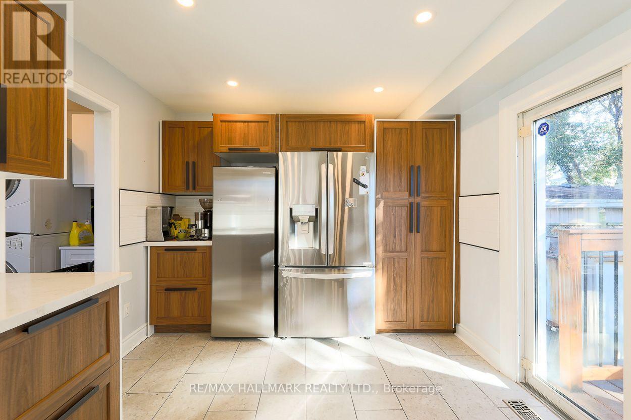 5A Scotia Avenue, Toronto, ON photo 8