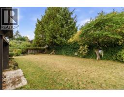 946 Paconla Pl, Central Saanich, BC V8M1E1 Photo 19