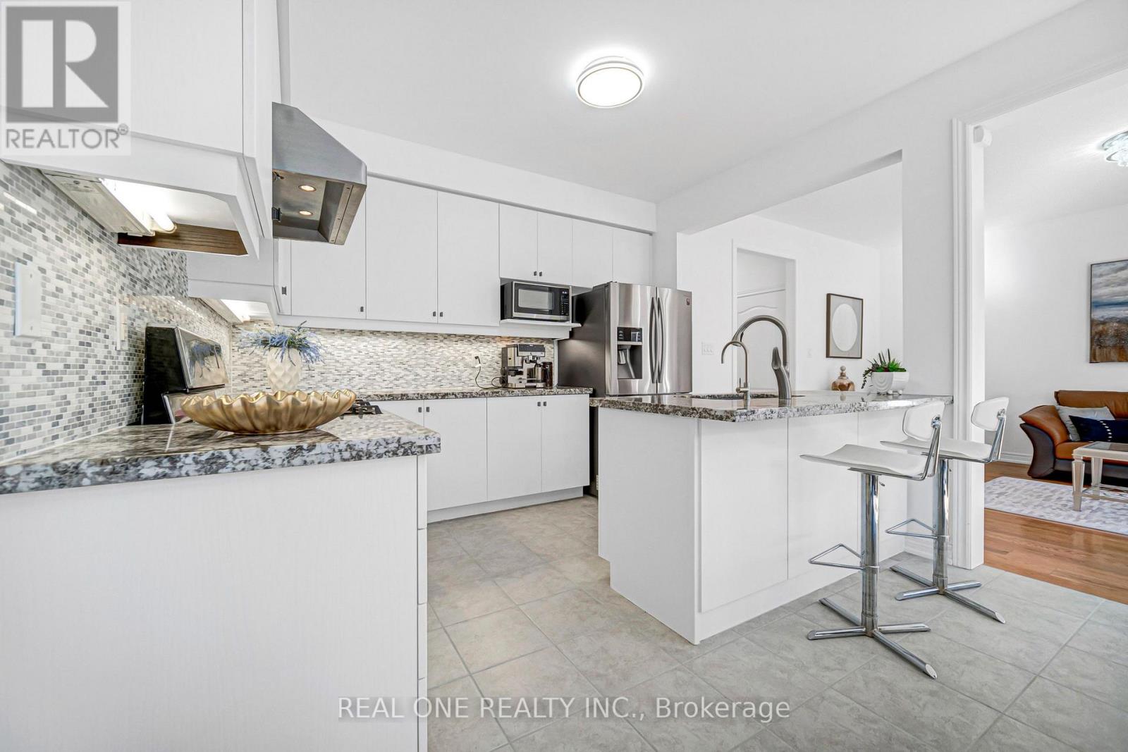 19 Begonia Street, Markham, ON photo 18