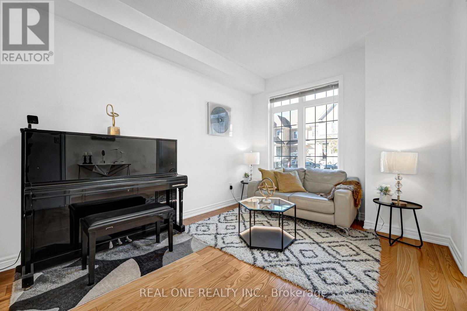 19 Begonia Street, Markham, ON photo 6