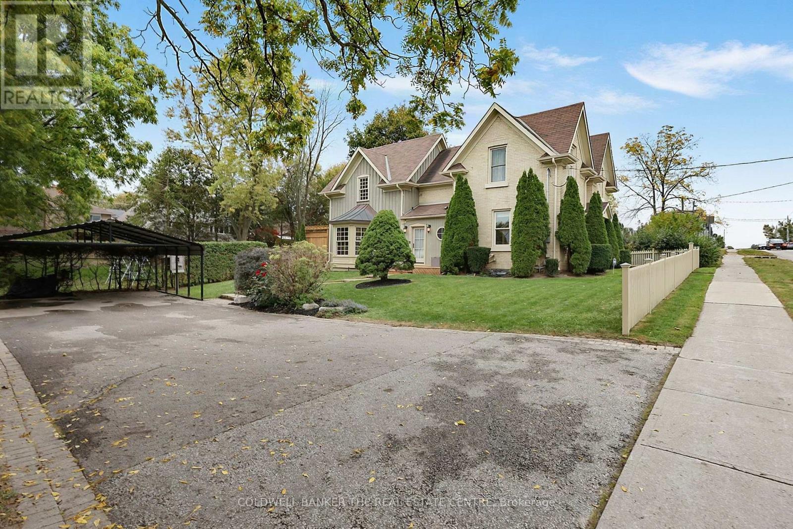 296 EAGLE STREET - 3