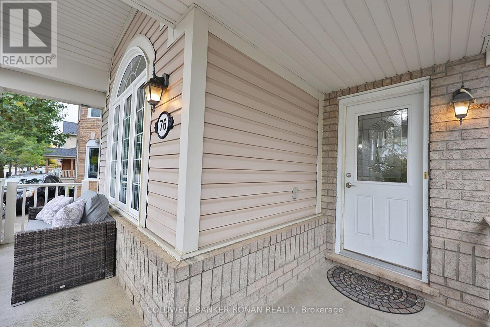 76 John W Taylor Avenue, New Tecumseth photo 3