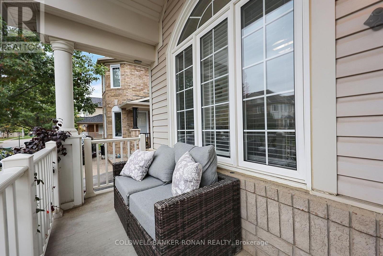76 John W Taylor Avenue, New Tecumseth photo 4