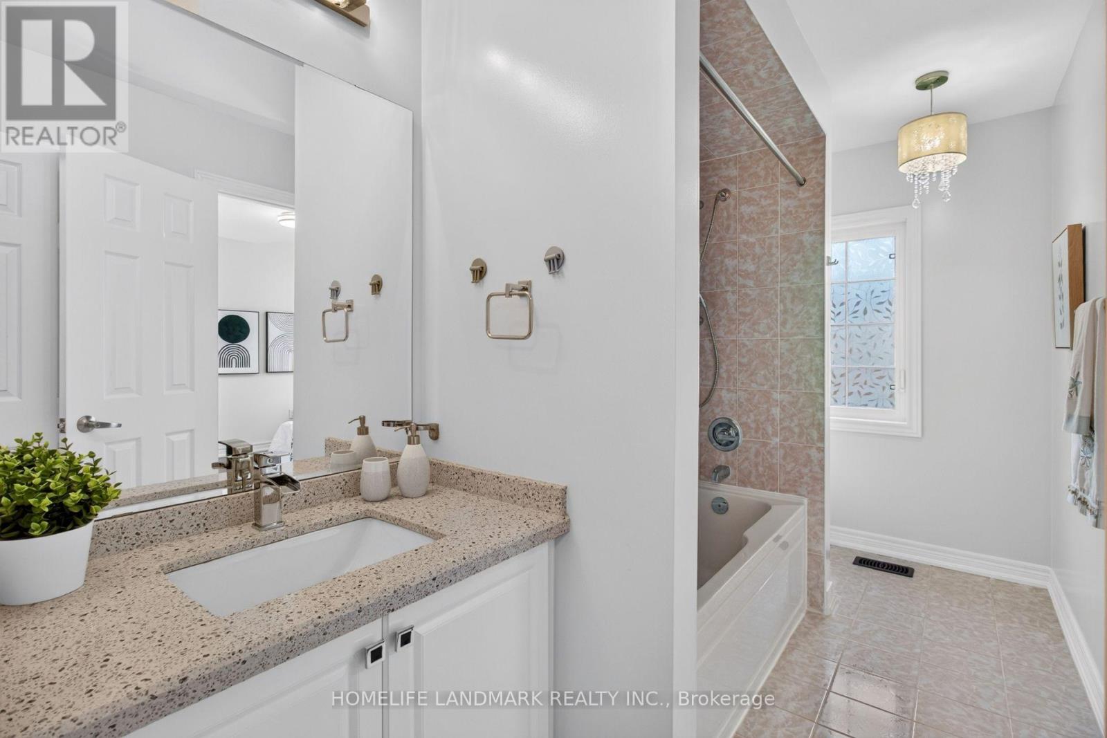 75 Estrella Crescent, Richmond Hill, ON photo 13