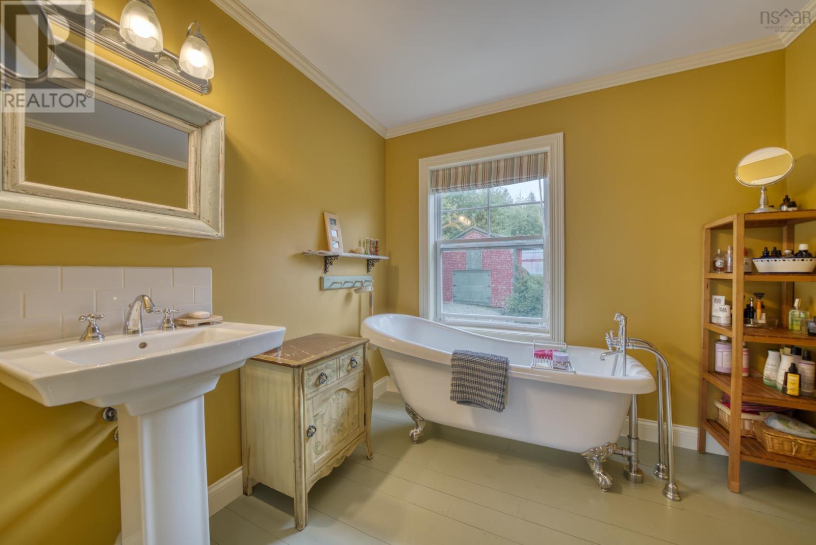 564 Kingsburg Road - 22