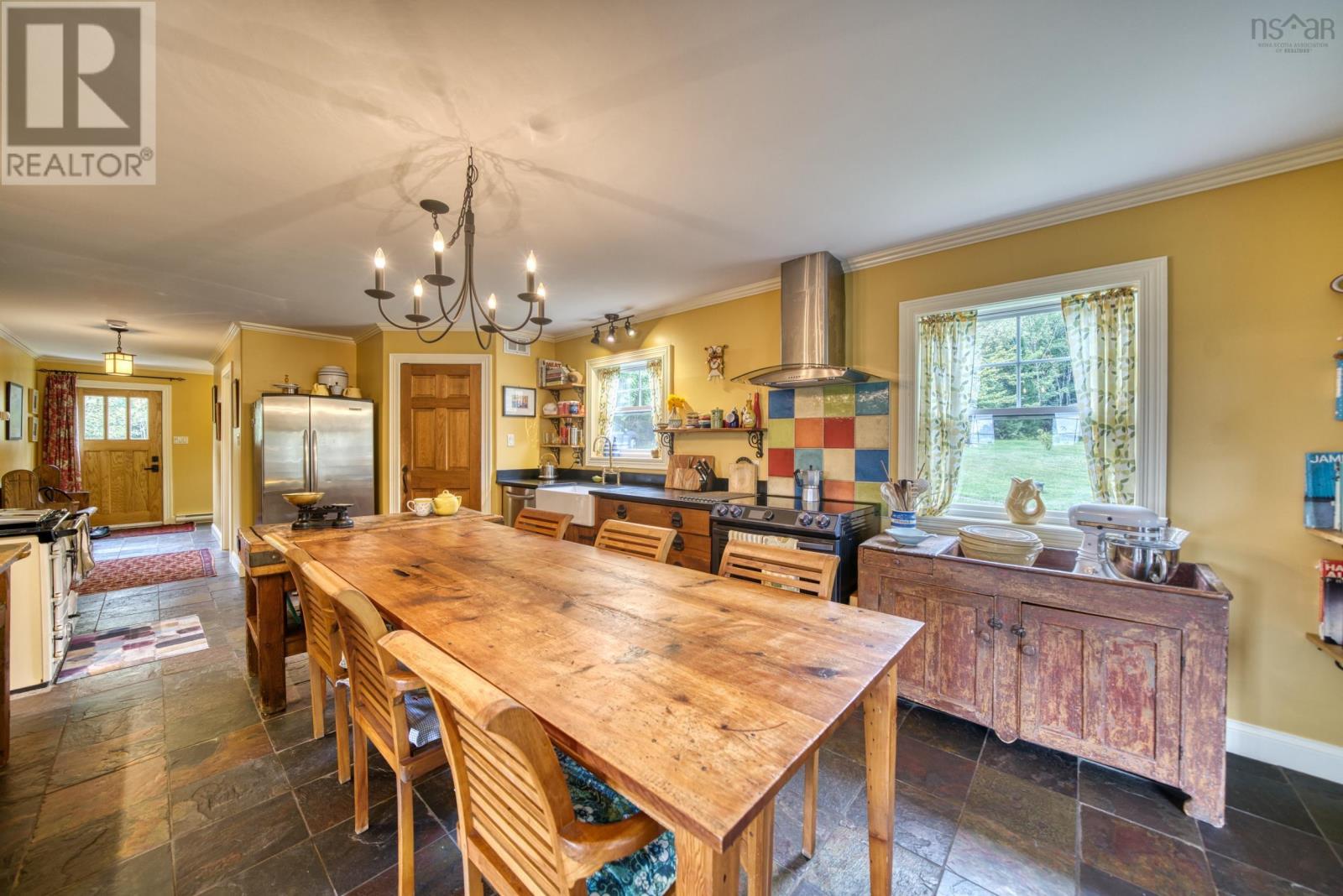 564 Kingsburg Road - Image 24