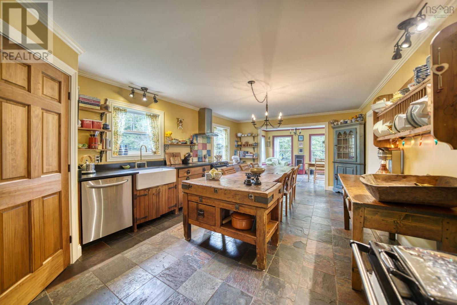 564 Kingsburg Road - Image 8