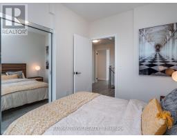 723 - 2300 St Clair Avenue W, Toronto, ON M6N1K8 Photo 38