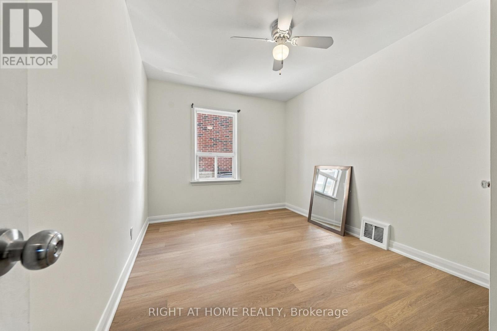 22 Katherine Road, Toronto, ON photo 19